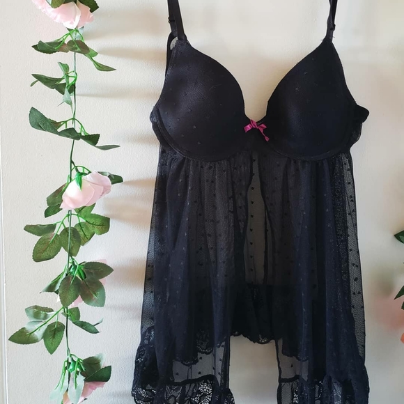 Lingerie - Picture 3 of 3